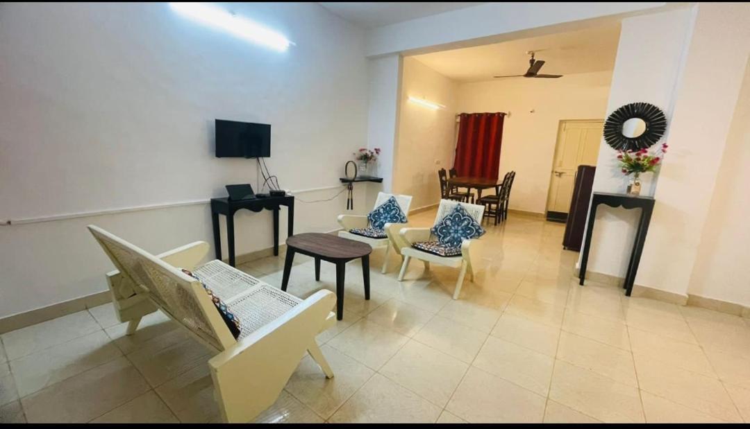Goa Suites Holiday Home カラングート エクステリア 写真